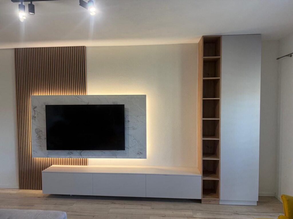TV stena na mieru s lamelami a LED podsvietením – Nitra